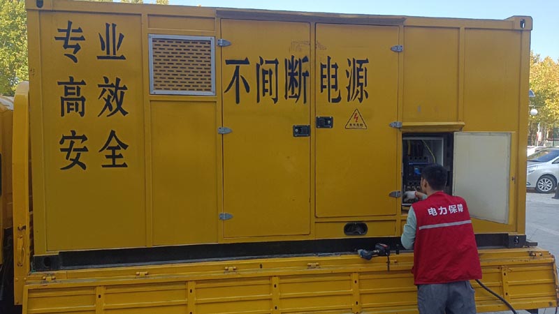 丰南柴油发电机组和UPS电源配合使用时，如何避免切换过程中的电力中断？